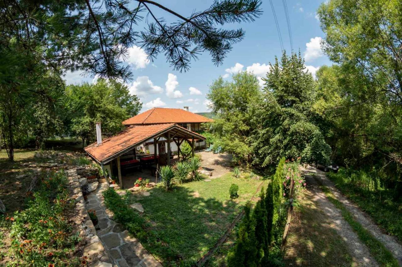 "Суларската Къща" Villa Gabrovo Ngoại thất bức ảnh